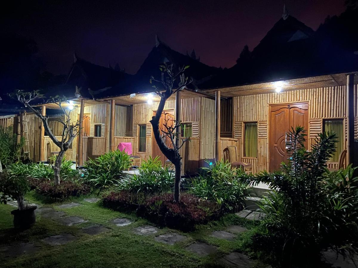 Отель D'Yoga Bamboo House Кинтамани Экстерьер фото