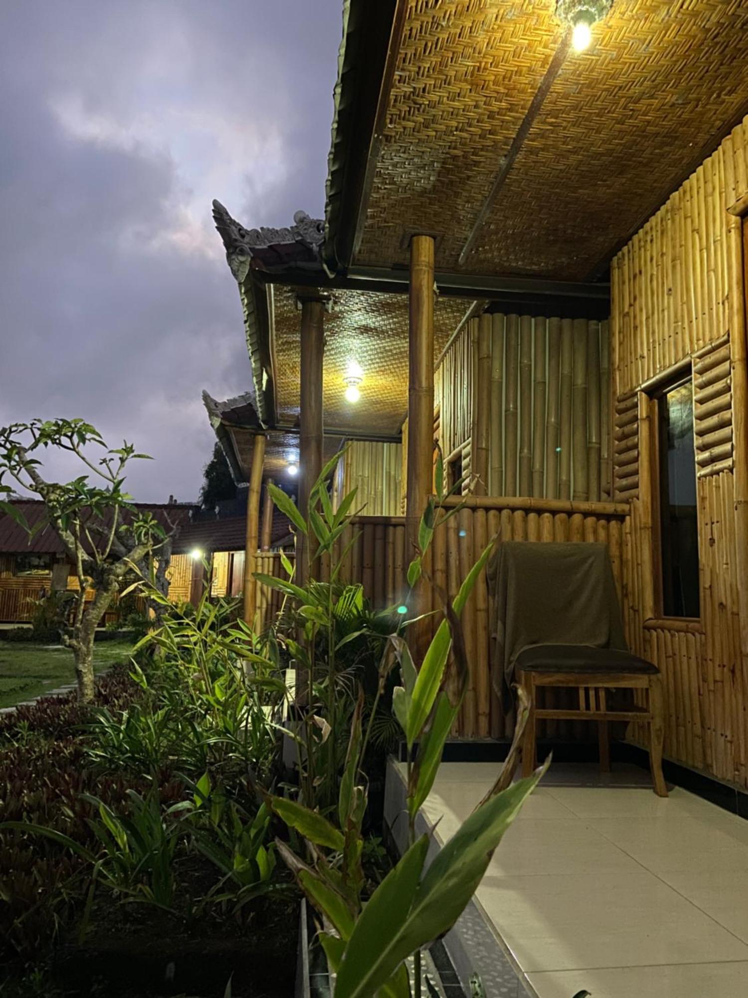 Отель D'Yoga Bamboo House Кинтамани Экстерьер фото